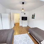 Cozy With Garden In Apartman Gelsenkirchen