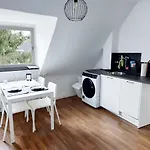 Apartman Cozy With Garden In