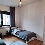 Apartman Cozy With Garden In *