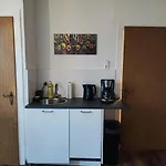 Apartman Cozy With Garden In *