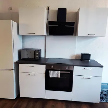 Apartman Cozy With Garden In *