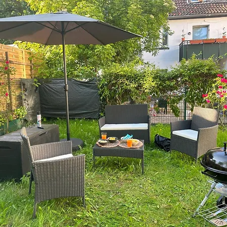 Cozy With Garden In Apartment *