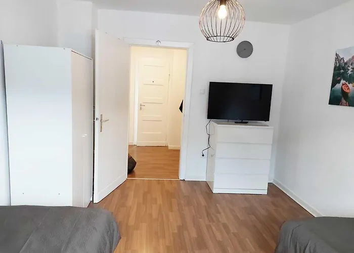 Cozy With Garden In Апартаменты Гельзенкирхен