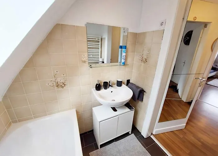 Cozy With Garden In Daire *