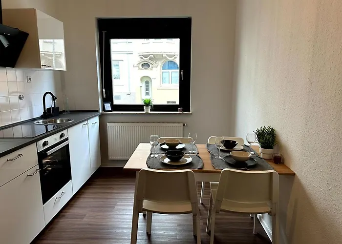 Cozy With Garden In *